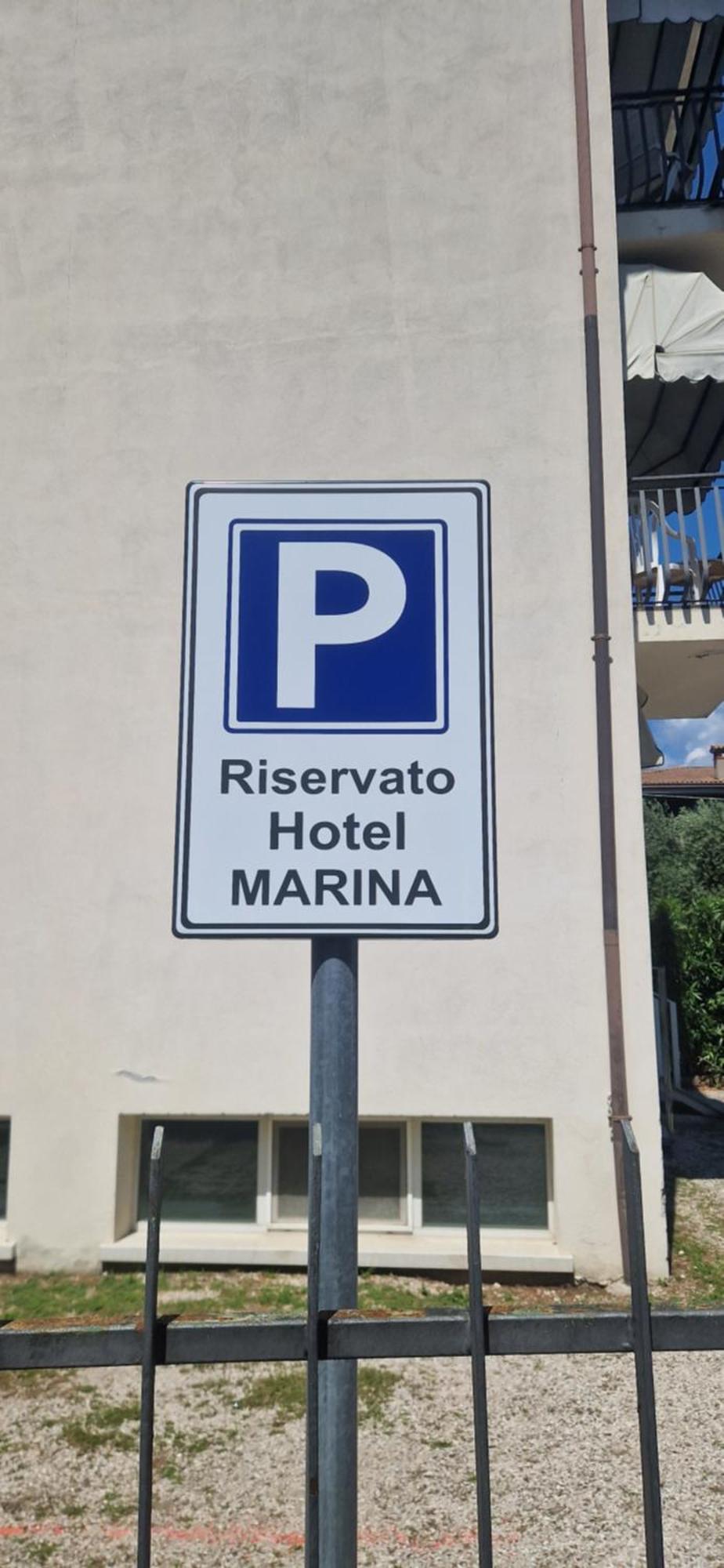 Hotel Marina Torri Del Benaco Extérieur photo